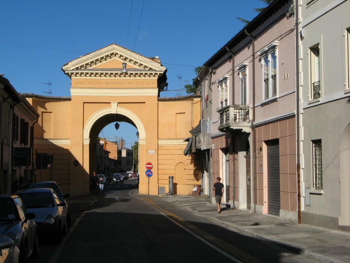 Bed & Breakfast Porta Santi Чезена Экстерьер фото