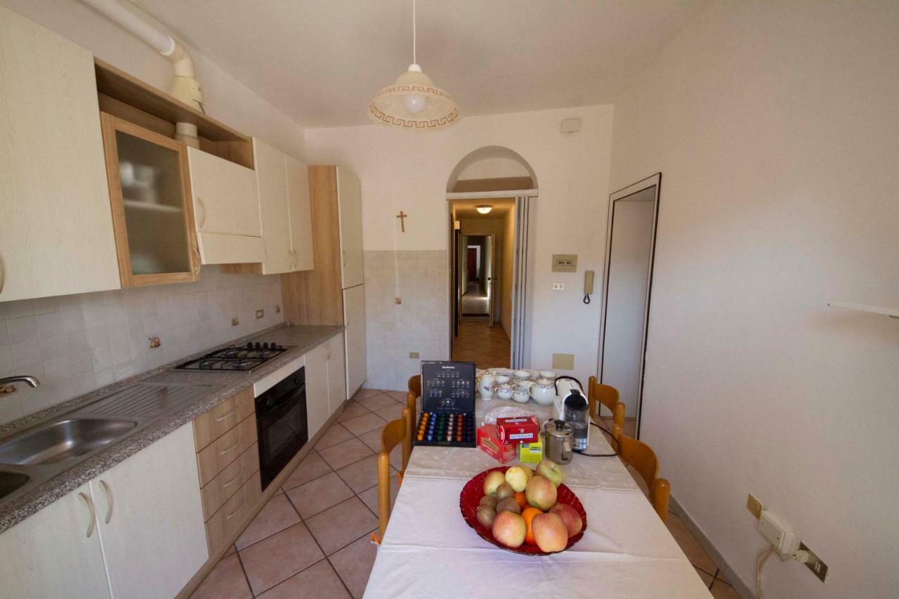 Bed & Breakfast Porta Santi Чезена Экстерьер фото